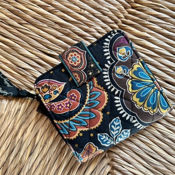 Vera Bradley Kensington wallet 🤎 - Picture 1 of 7